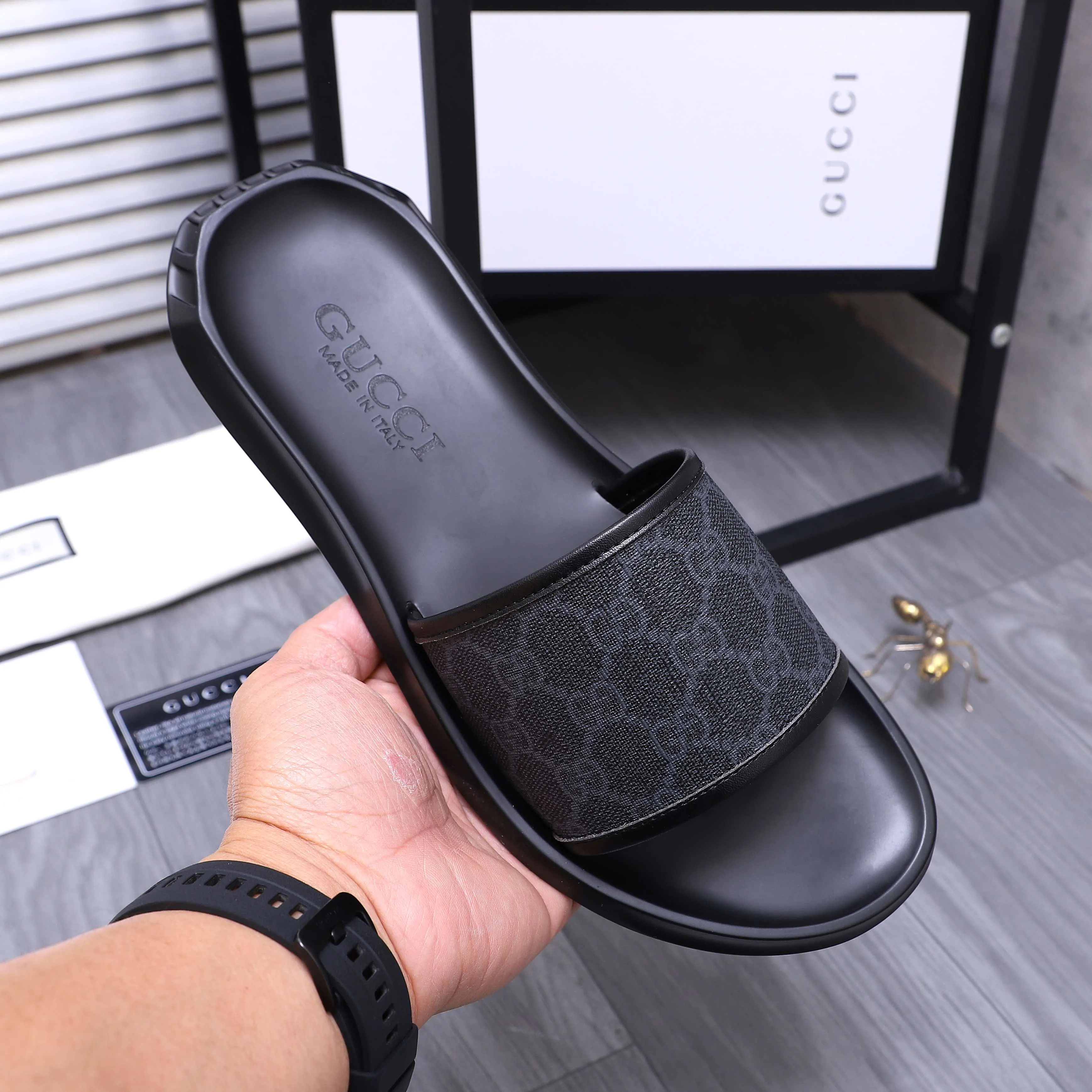 Men's shoes 💰280 Product trademark: GUCCI "Gucci" slippers Regular size: 38-44 (45.46 custom-made, non-returnable) Product materials: Selected cowhide printed upper, instep imitation leather lining, original outsole